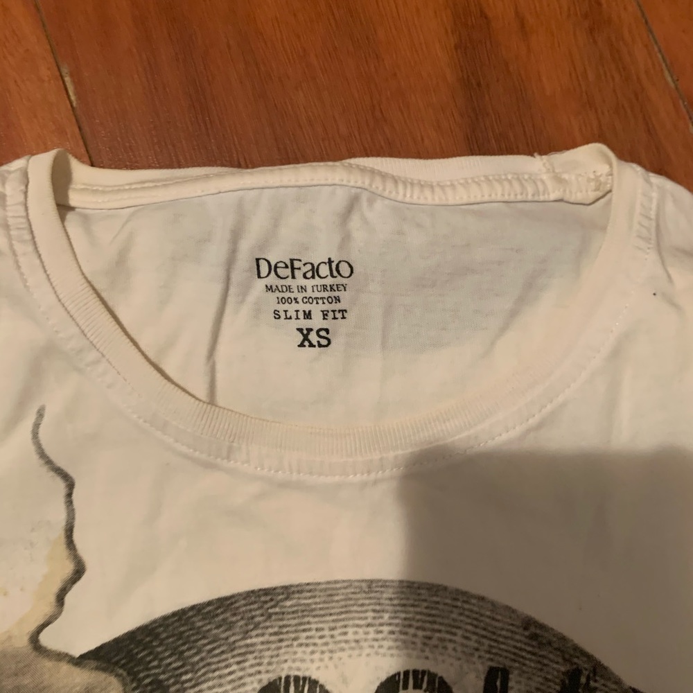 T-shirt - Picture 2 of 3